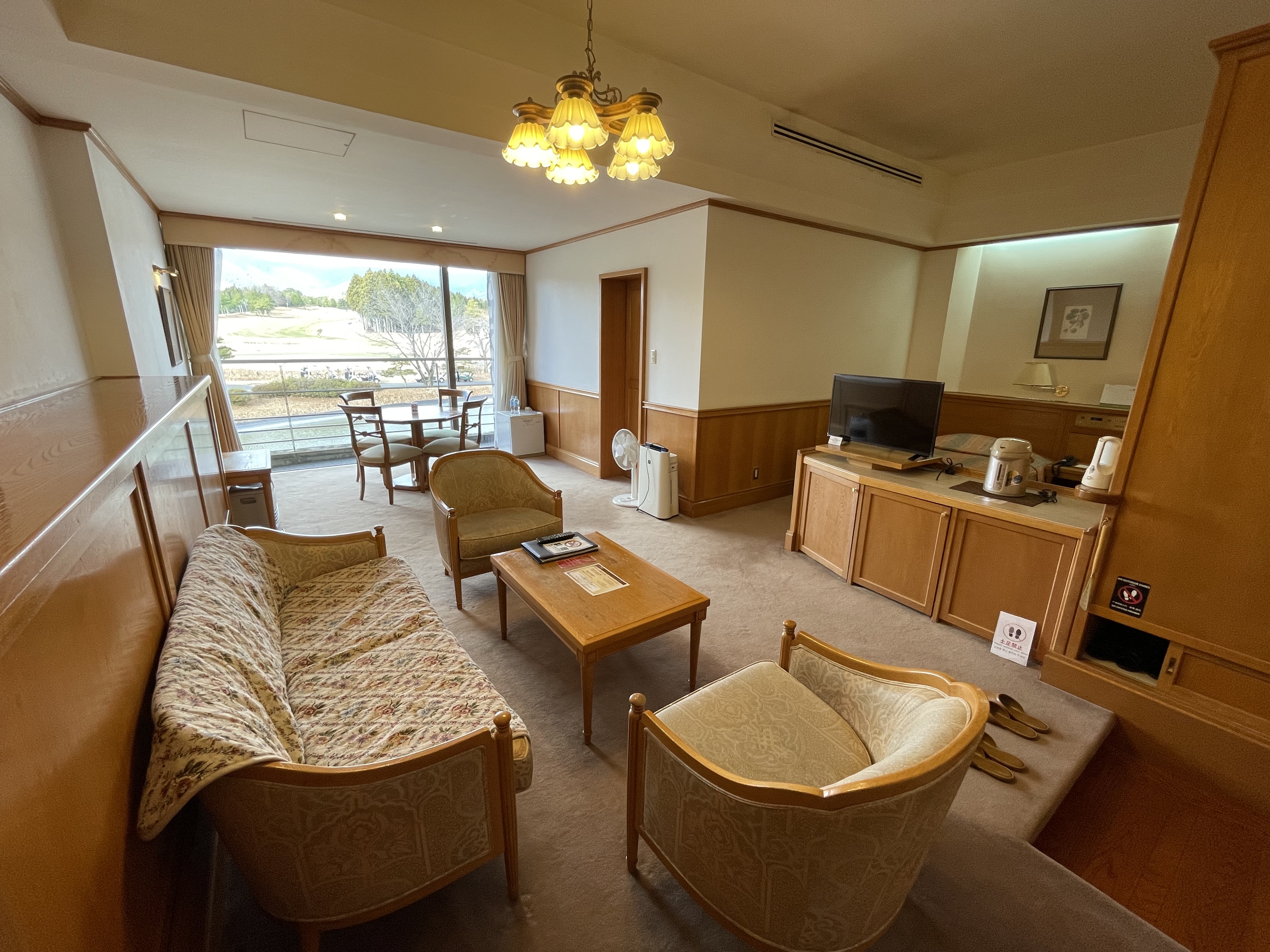 本館４人部屋のリビング