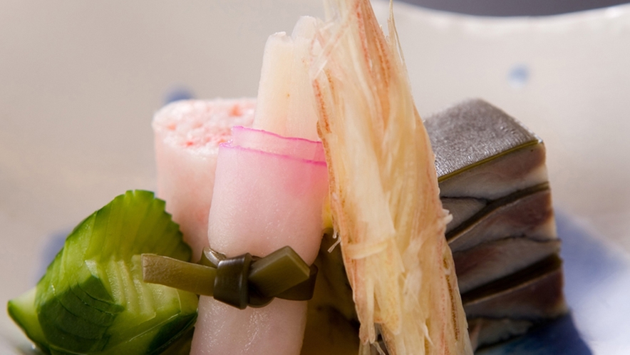 *【ご夕食一例：酢の物】蟹と秋刀魚の黄身酢掛け
