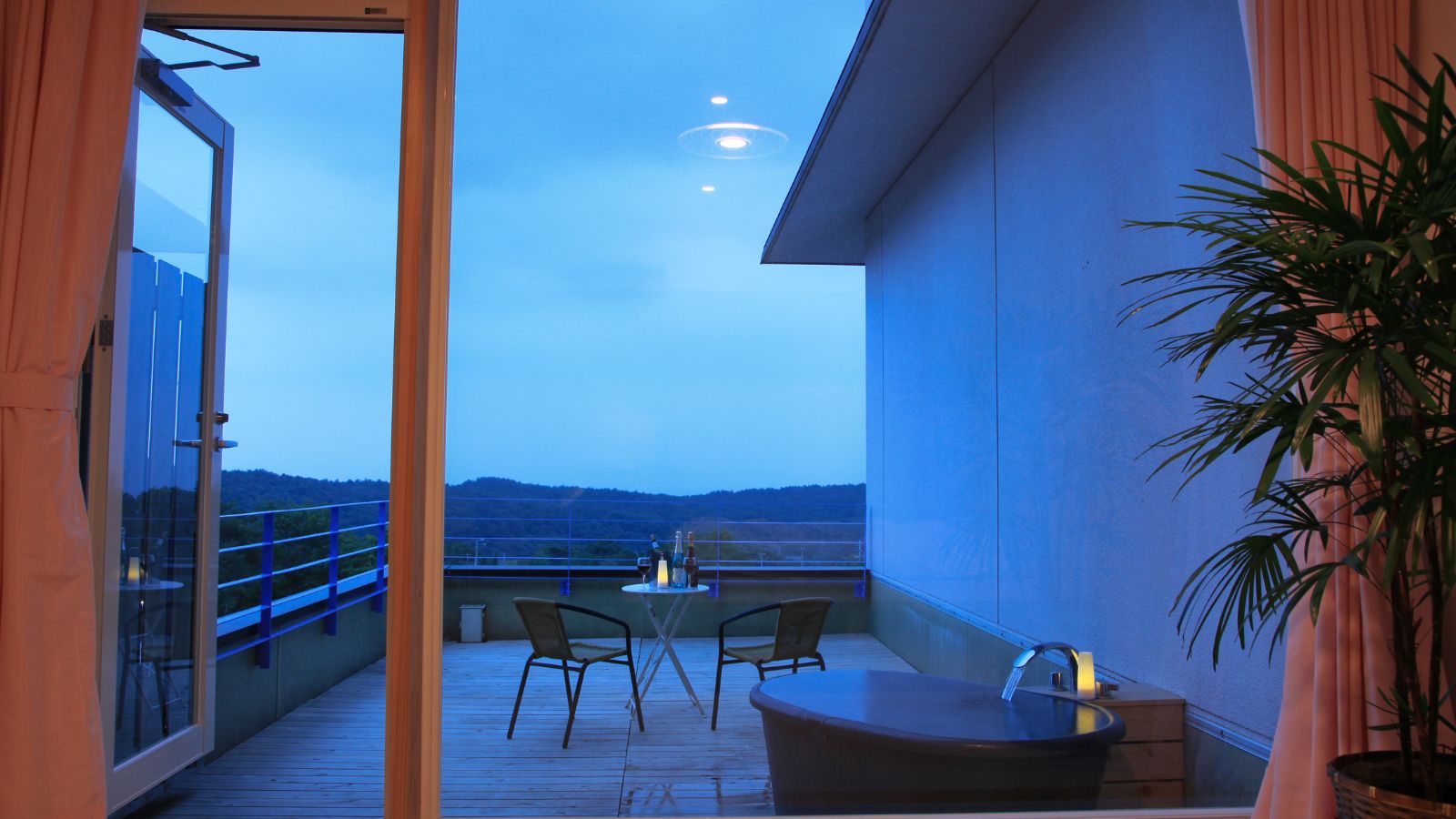 露天風呂付洋室一例