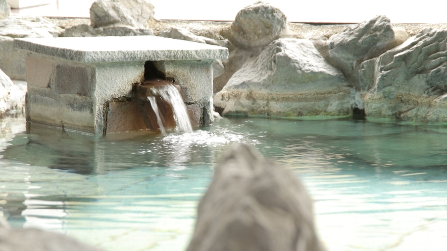 手つかずの原生林に囲まれた｢秘湯｣