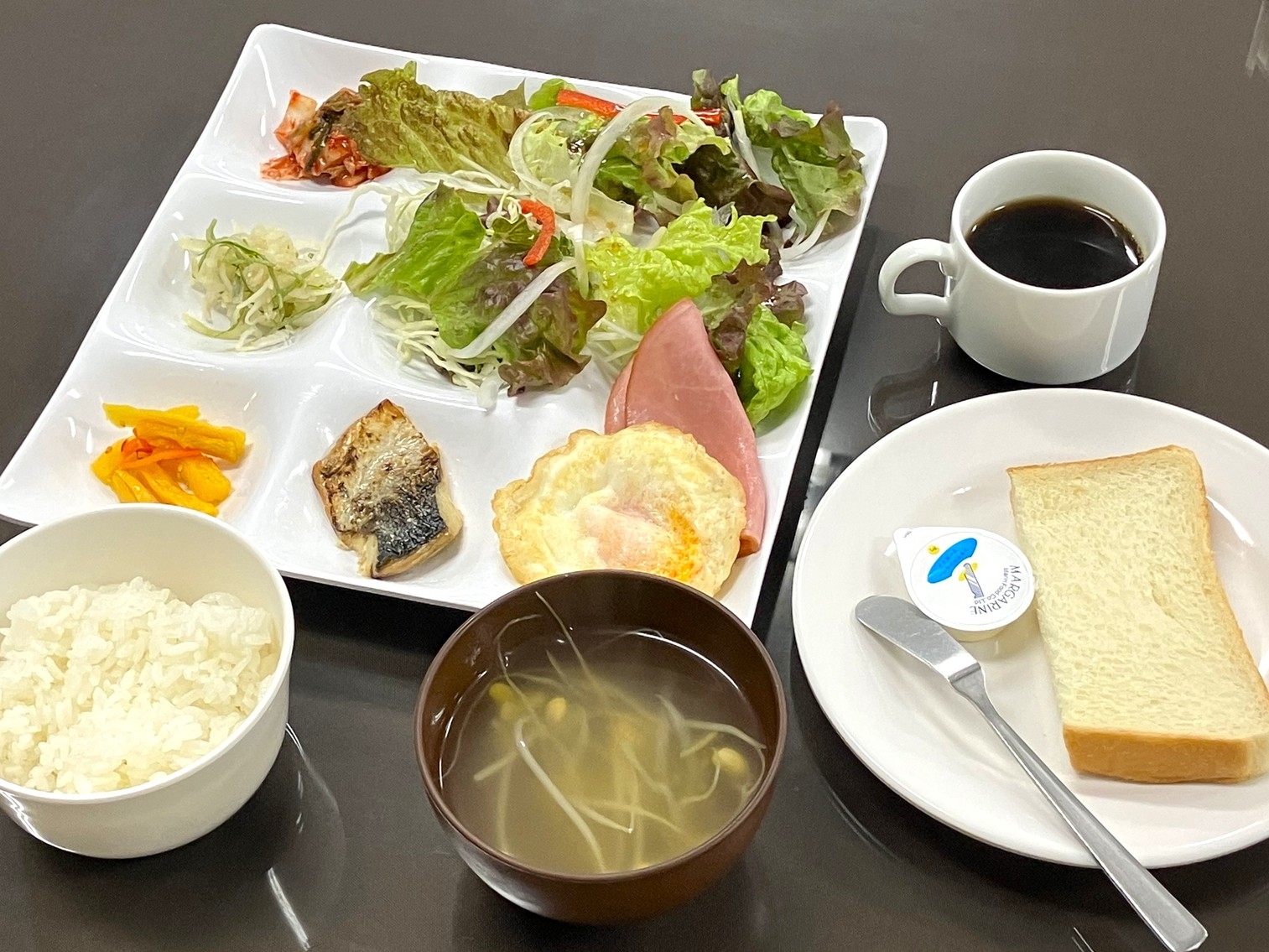 【朝食券付きプラン】☆天然温泉入り放題☆１１時チェックアウト♪ 　