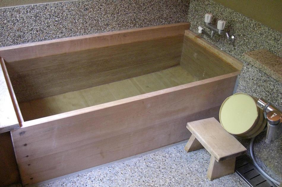 Hinoki bath