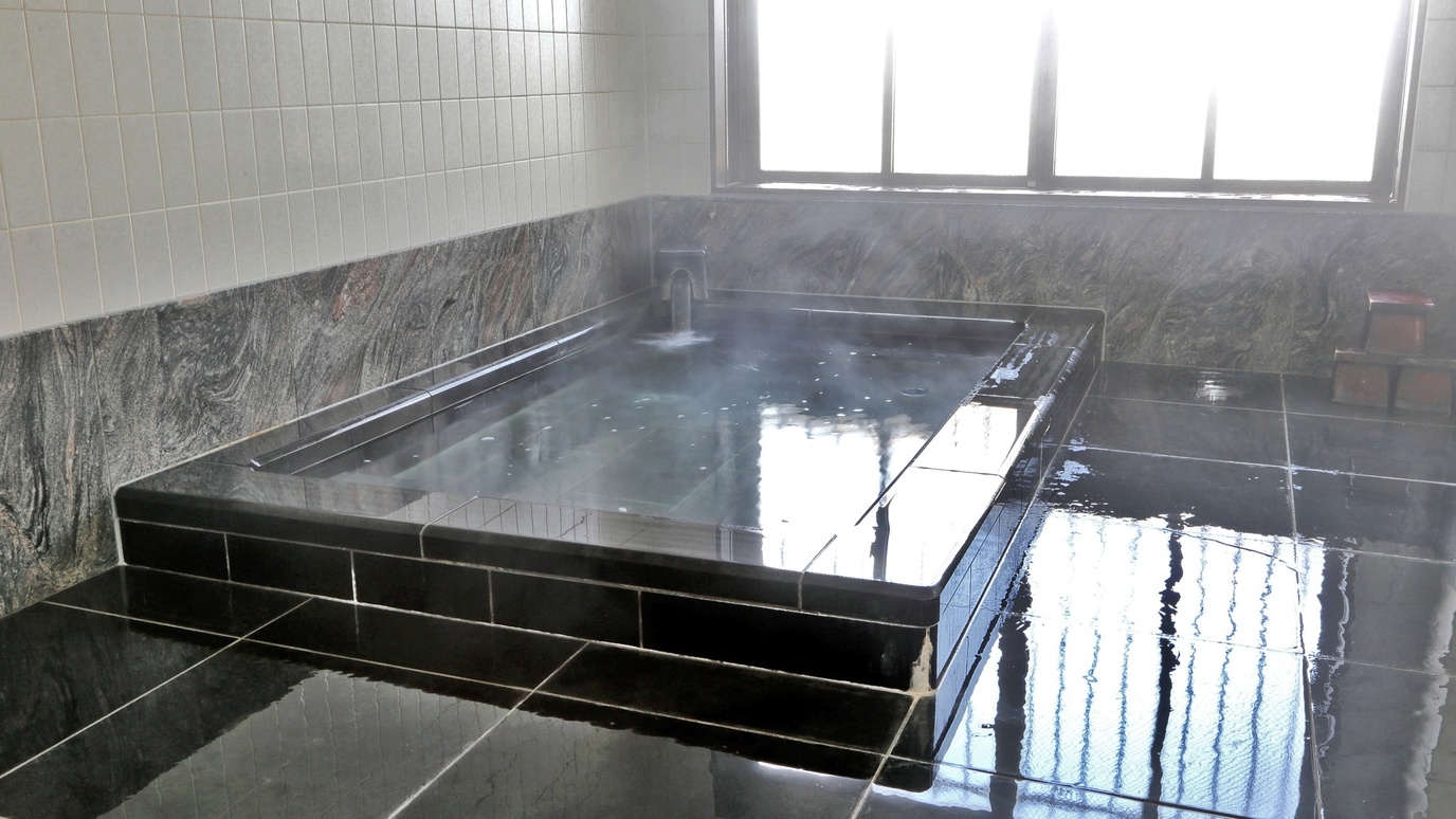 越前の海を知り尽くした元漁師が仕入れる海の幸と24時間利用可能な温泉堪能（1泊2食付）