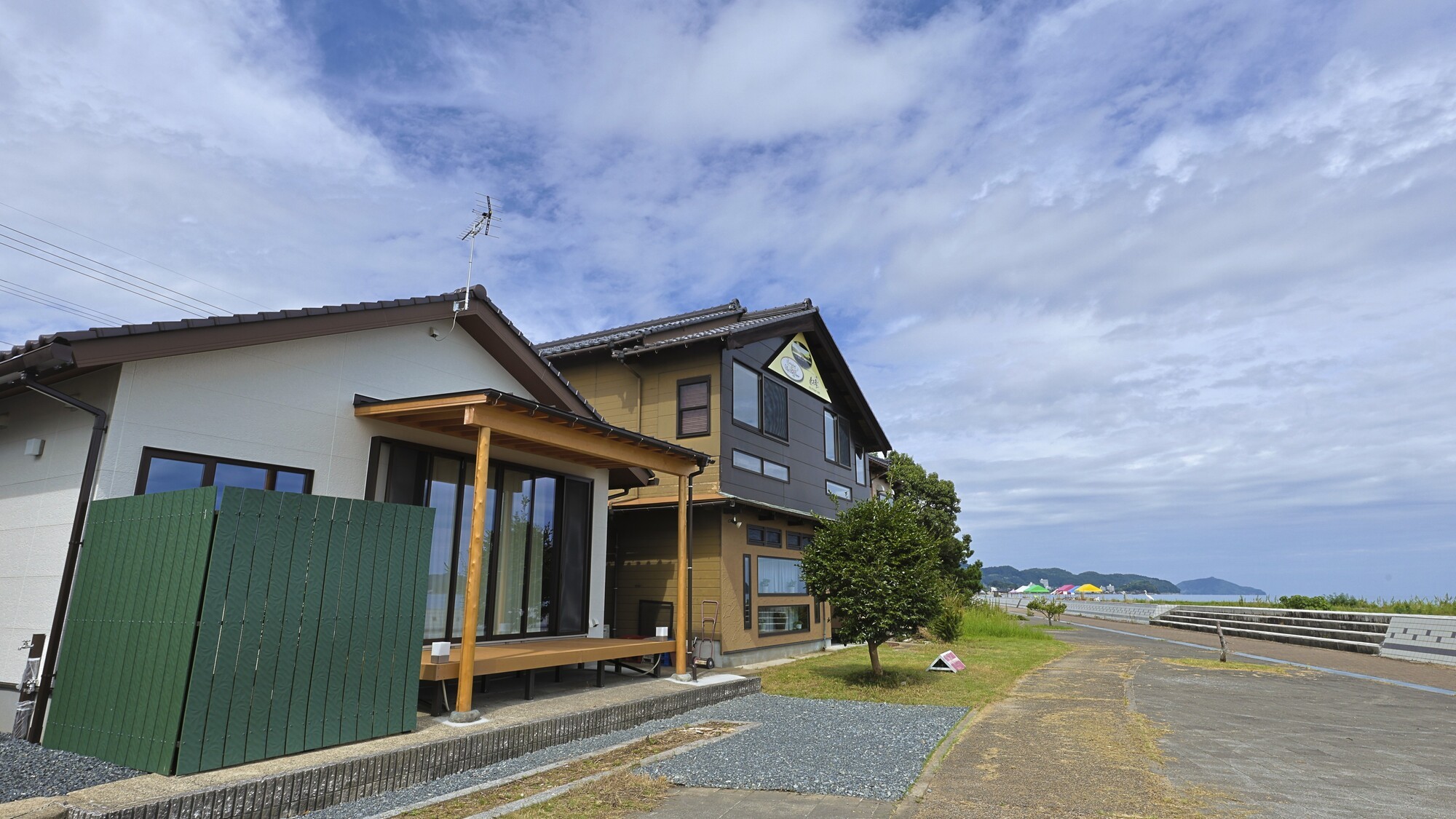 宮津湾を望む洗練された佇まい「別邸ラグジュアリーヴィラ」外観