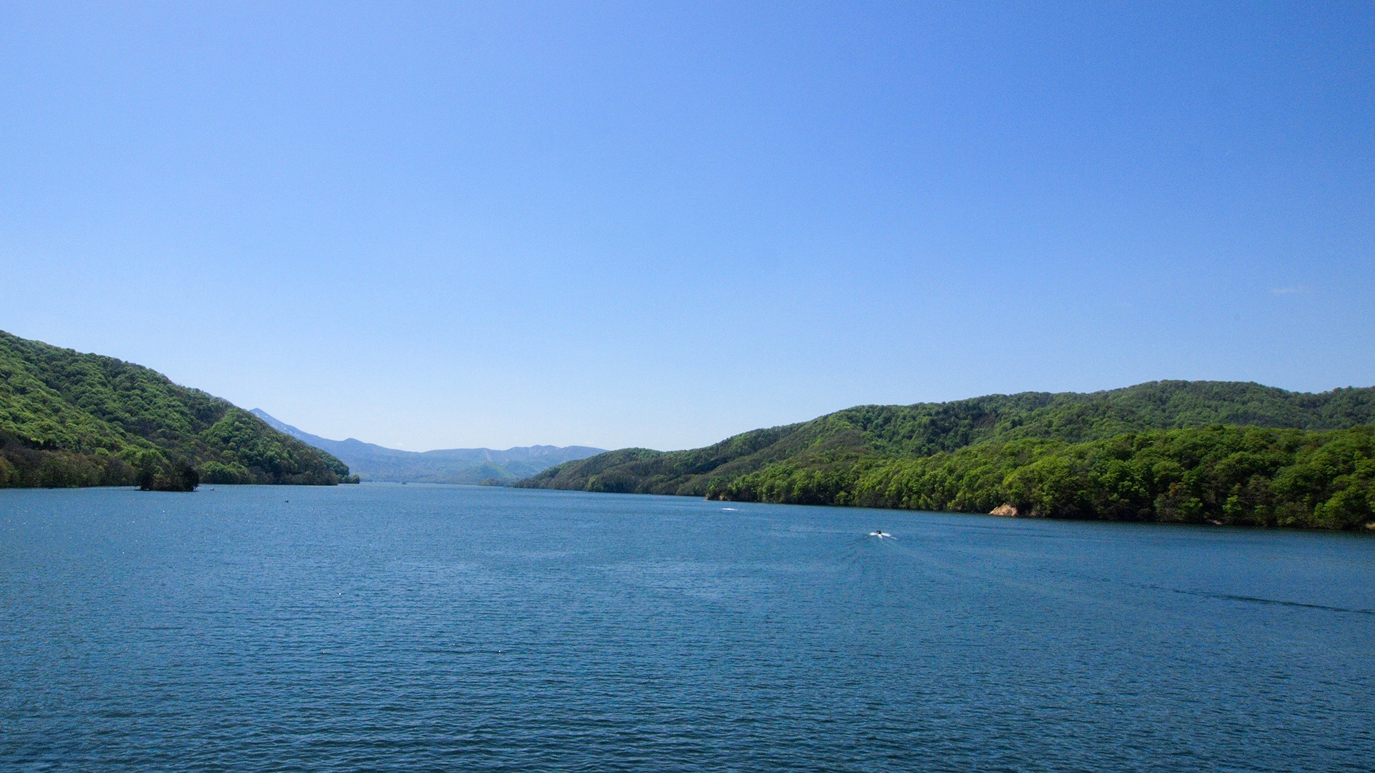 #周辺　目の前に広がる桧原湖で何をして遊びますか