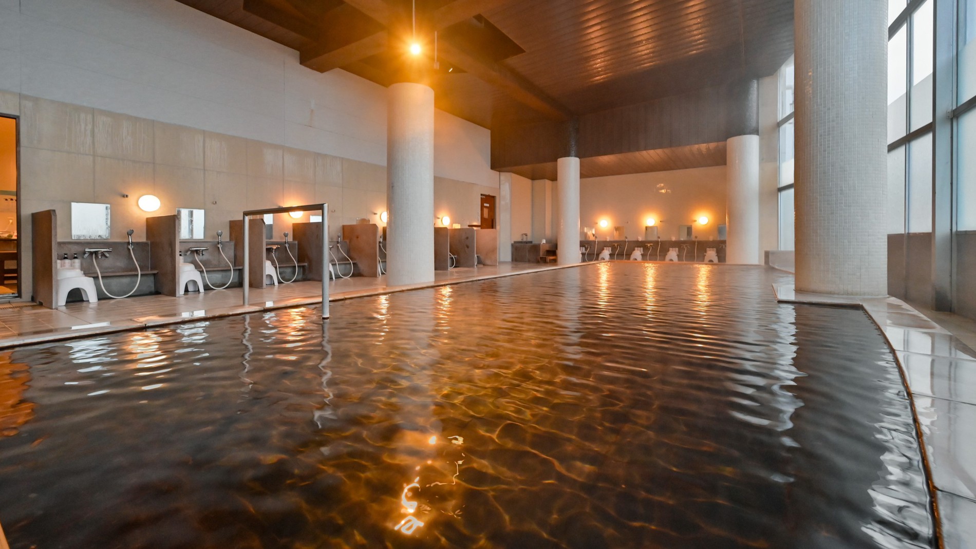 【ご家族様大歓迎】お子様半額☆休日は家族団らんファミリープラン＜ 60種バイキング＆90分飲み放題＞