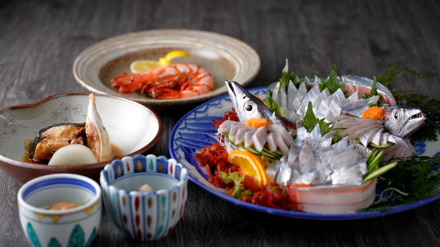 【お食事例】太刀魚のお刺身など新鮮な海の幸