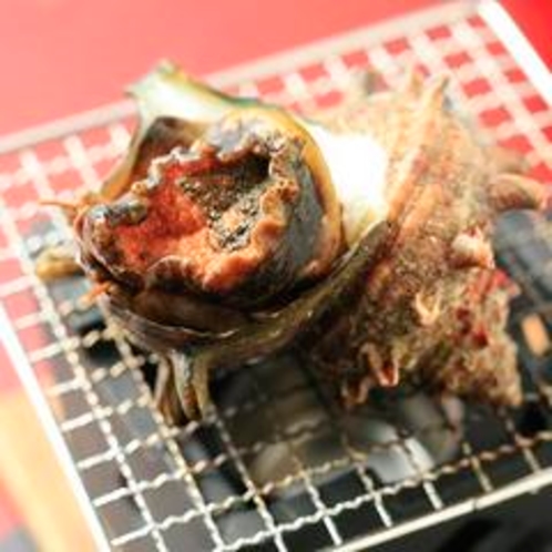 磯の香りたっぷりサザエの壺焼き