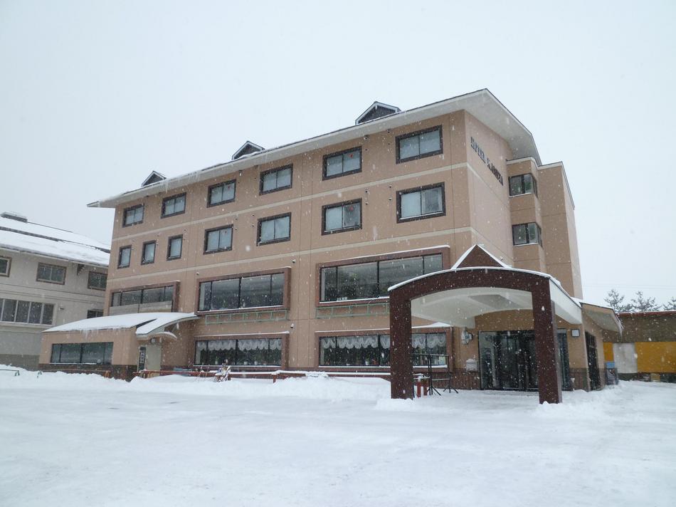 本館外観（冬）