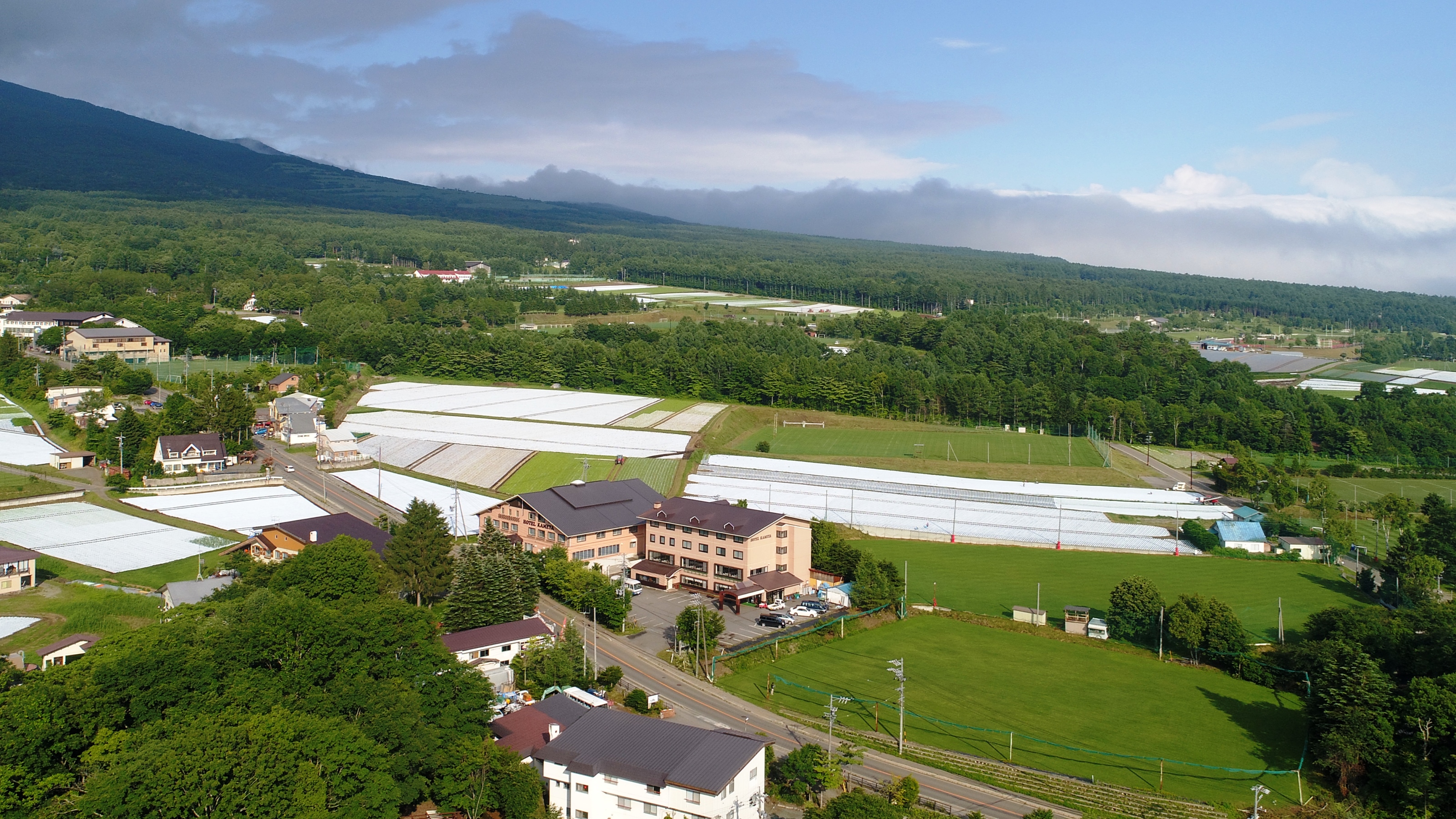 ドローンからの空撮した外観