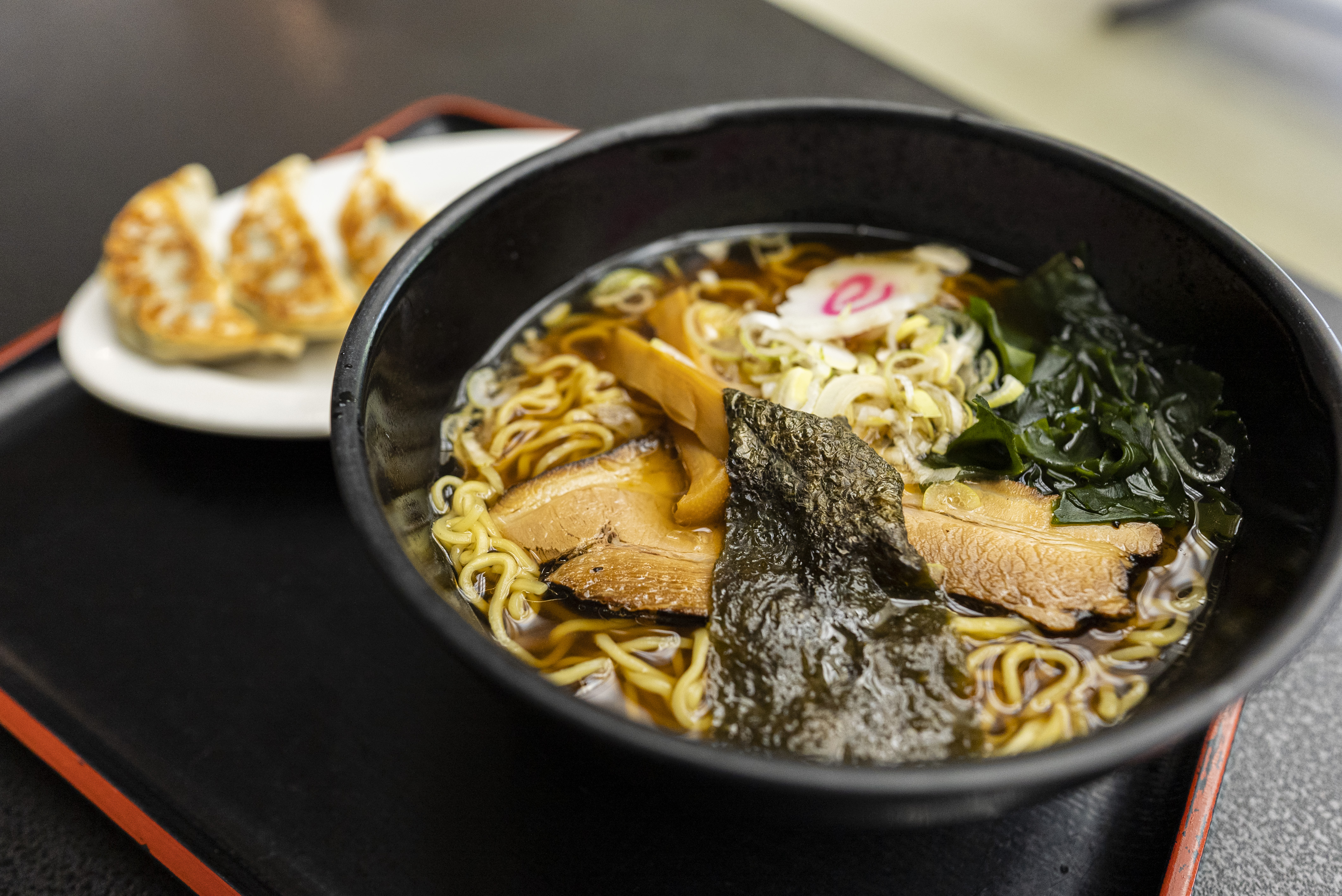 真岡井頭温泉 日帰り温泉館 食事処「自家製チャーシューのラーメン・餃子」