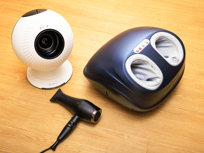 独自の光テクノロジー「健光浴」を使用したサーキュレーター、フットマッサージャー、ヘアドライヤー。