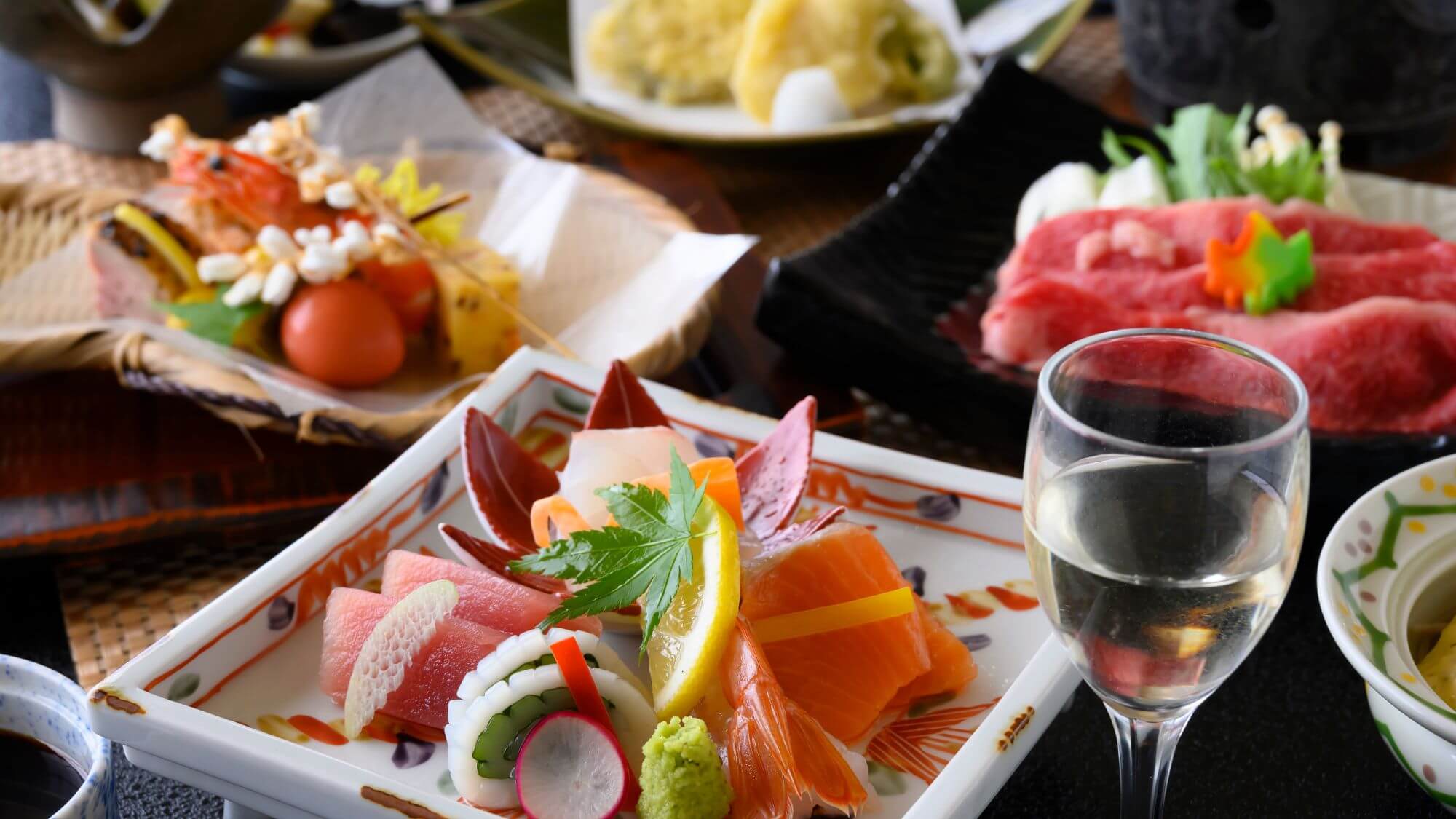 【季節の会席コース】冬の一例。海の幸・山の幸・里の幸尽くしの山紫苑スタンダード会席です。