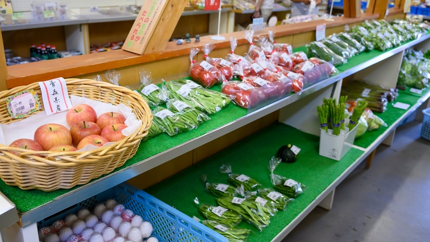 【鹿野おもしろ市場】地元鹿野町で採れた新鮮な野菜の数々。
