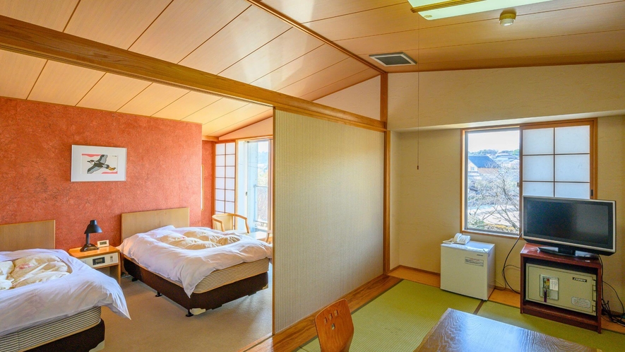 【展望風呂側〇山側ツインベッド和洋室】6畳の和室とツインベッドルームが連なる和洋室です。