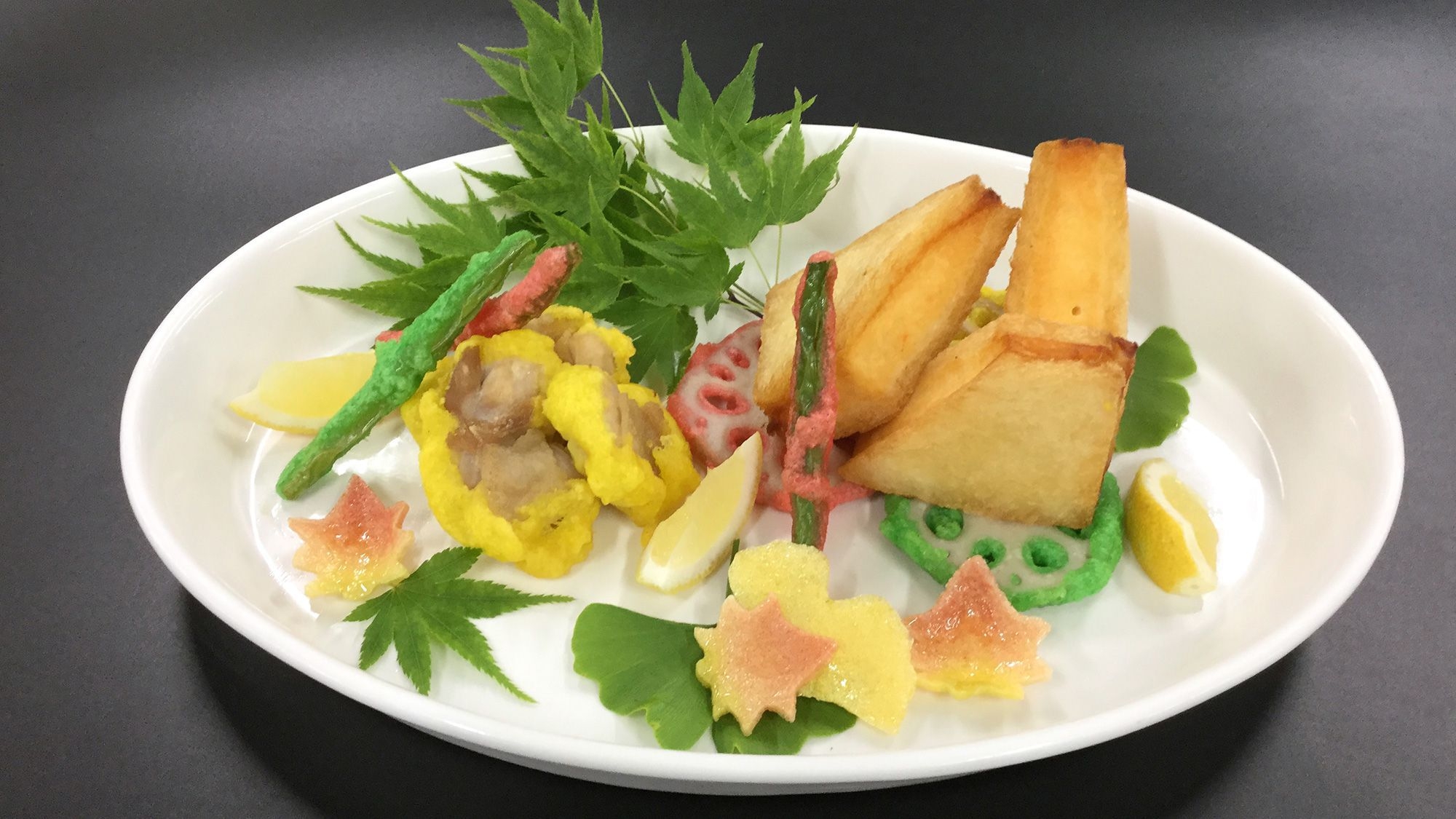 【卓袱スタンダード】海鮮卓袱プラン　鮮魚薄造り、豚角煮、海老ハトシ≪9〜11月≫