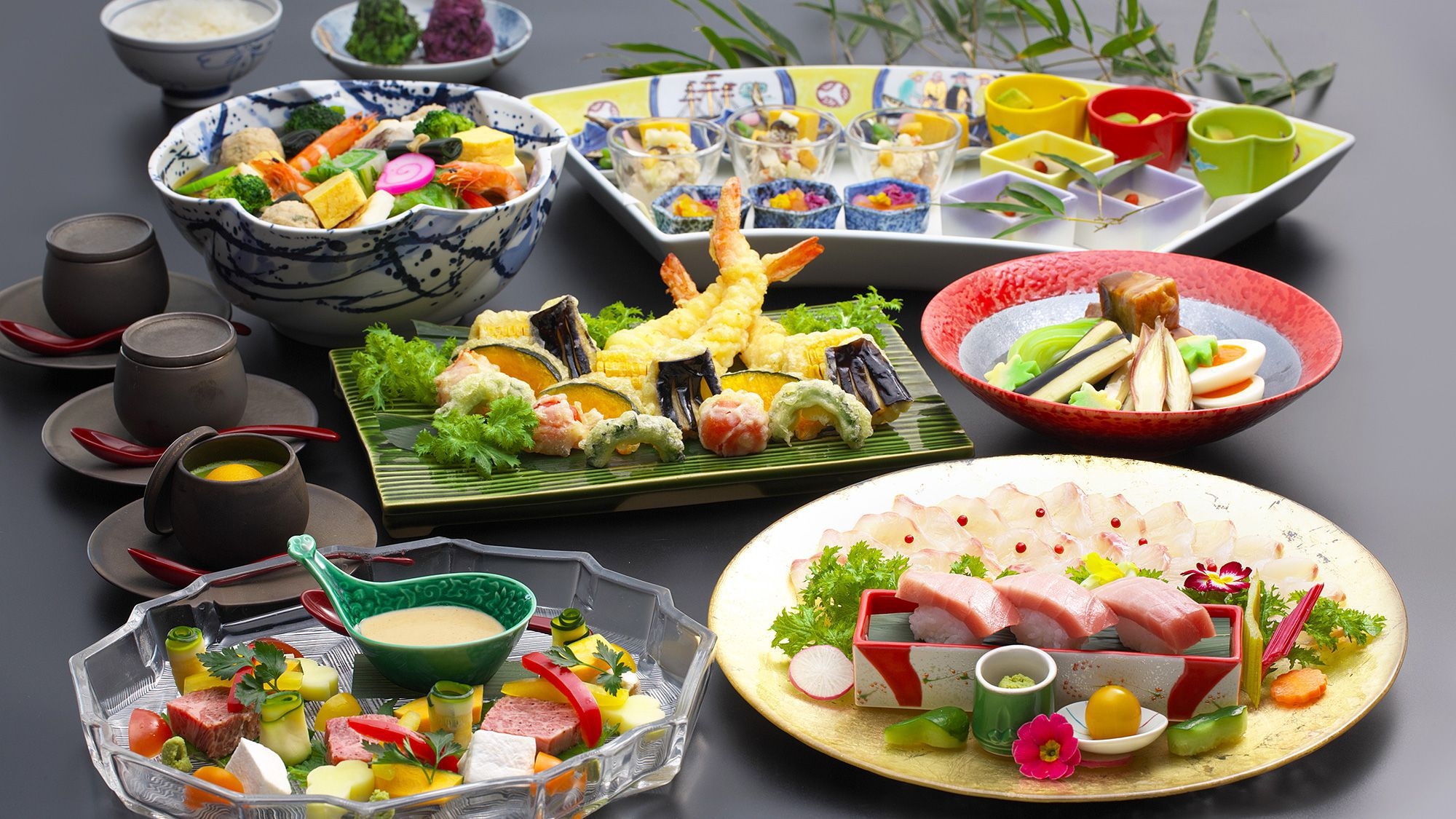 【卓袱グレードアップ】季節卓袱プラン　鯛薄造りと本鮪にぎり　国産ローストビーフ≪6〜8月≫