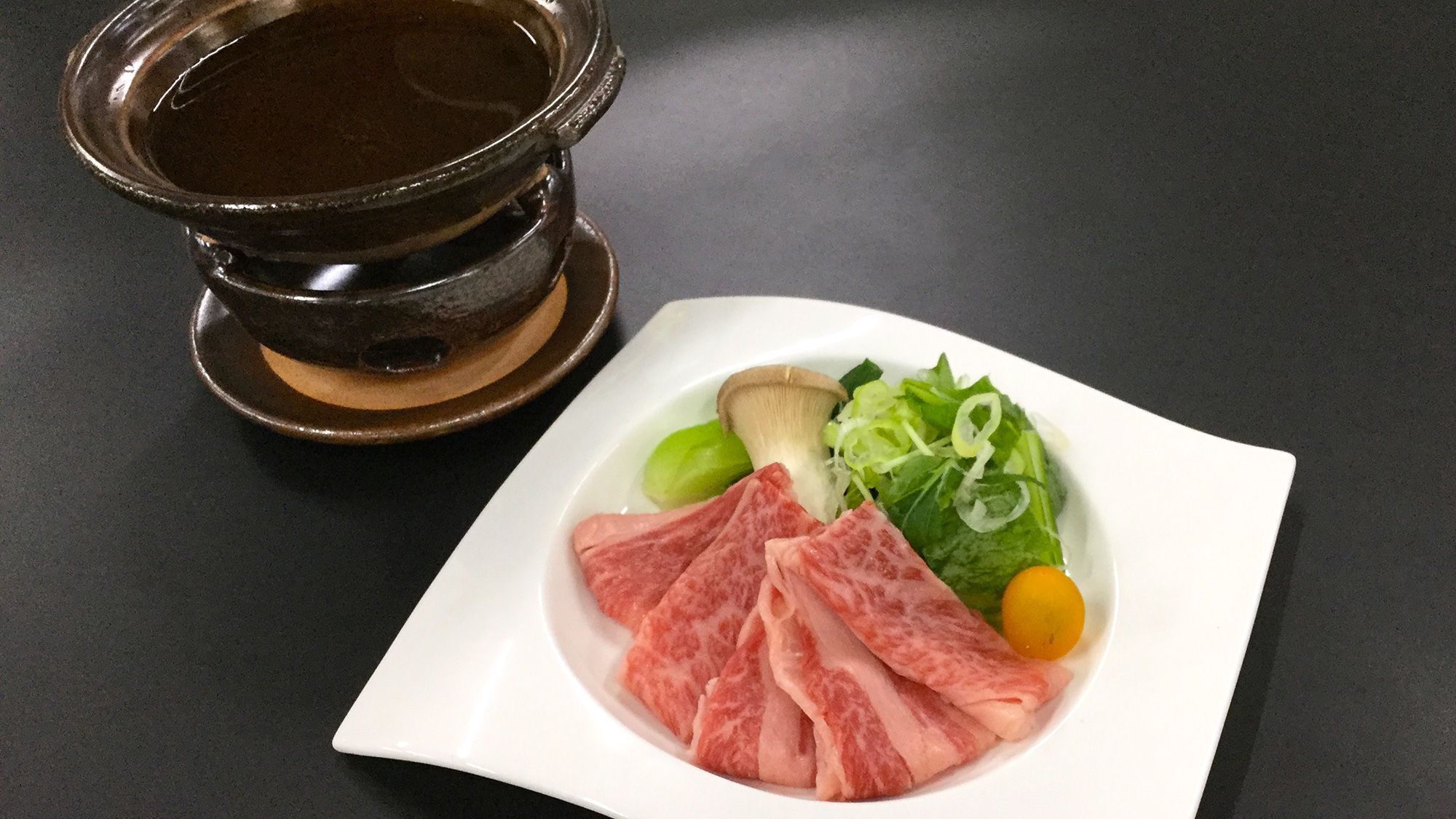 【会席グレードアップ】季節会席プラン　鯛薄造り　国産牛と青菜しゃぶ鍋≪3〜5月≫