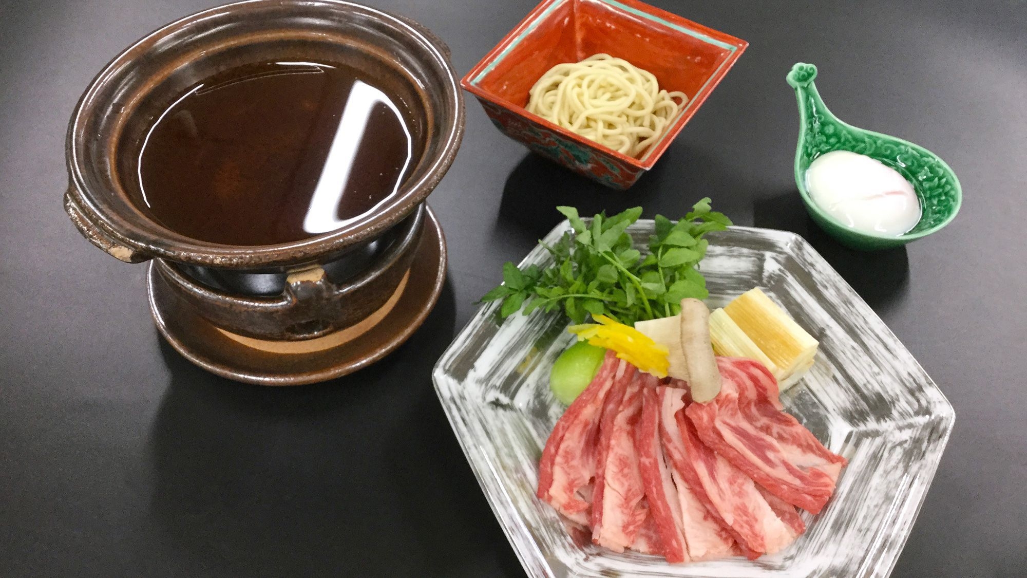 【会席スタンダード】海鮮会席プラン　鮮魚薄造り　国産牛すき鍋　鯛スープ蒸し≪9〜11月≫