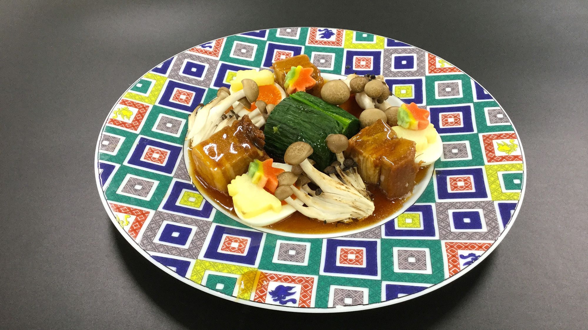【卓袱スタンダード】海鮮卓袱プラン　鮮魚薄造り、豚角煮、海老ハトシ≪9〜11月≫