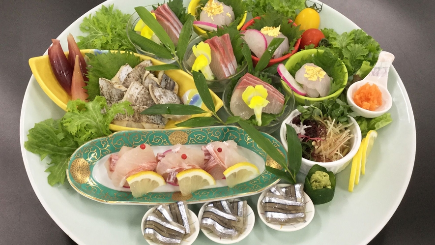 【6～8月卓袱 白鷺】新鮮魚介７種（刺身５種　寿司２種）