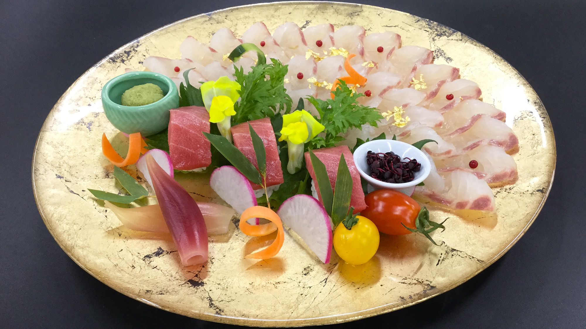 【6～8月卓袱 飛鳥】鯛薄造り　本鮪にぎり寿司