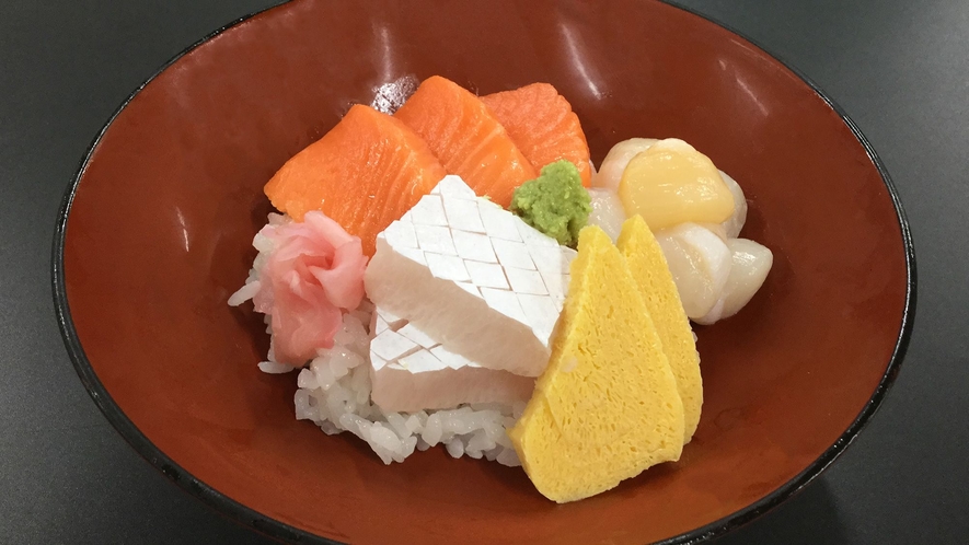 ◆朝食　海鮮丼（盛り付け例）