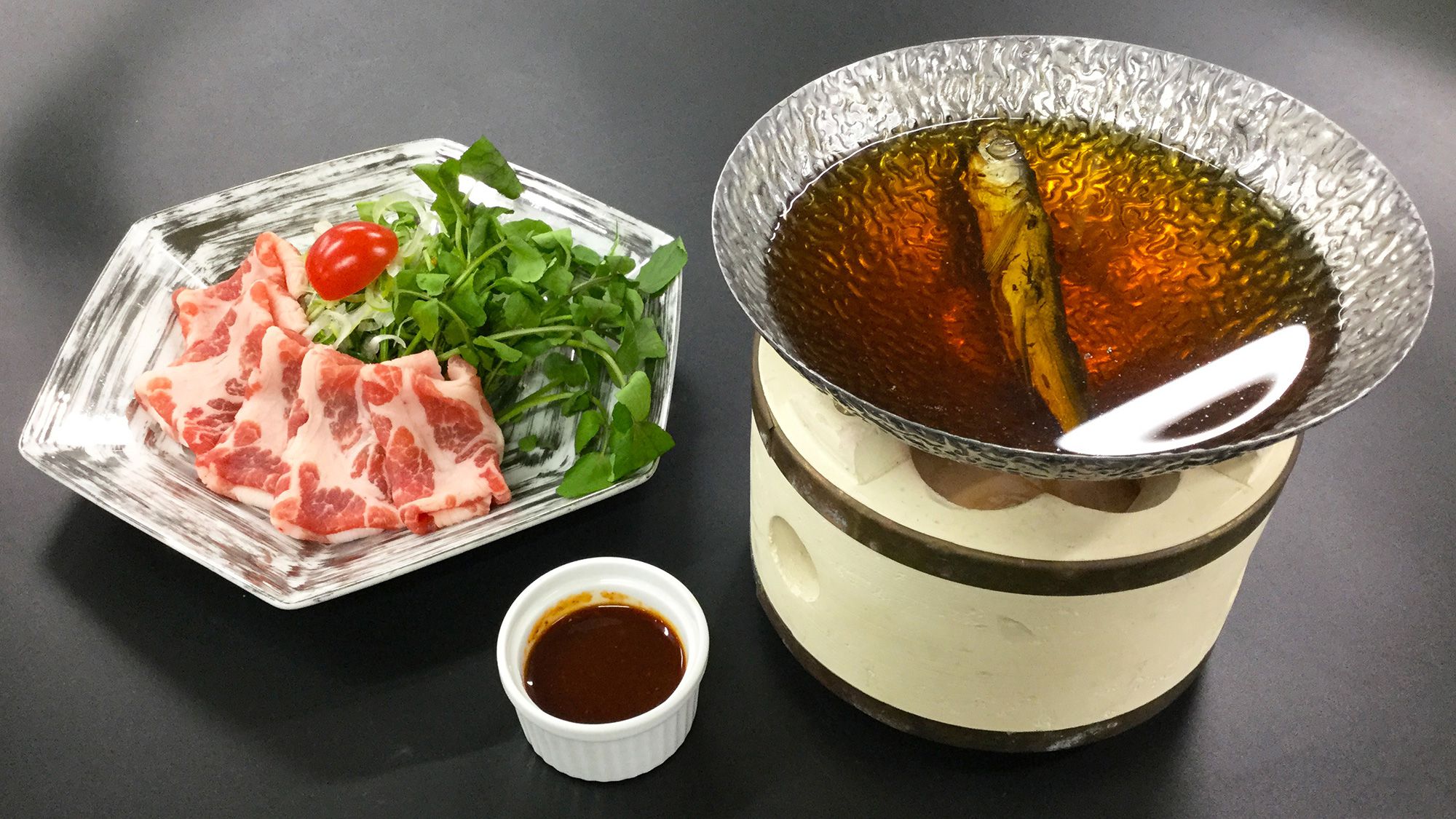 ◆26夏【6～8月会席 梅松】県産豚のアゴ出汁鍋　辛味噌添え