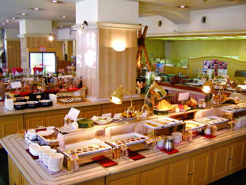 新トリアン店内