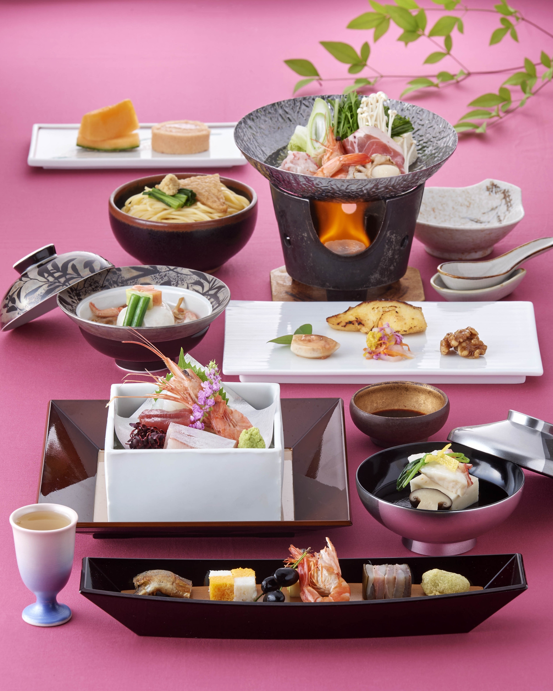 ■日本料理　七彩で味わう春のさくら会席　響（ひびき）コース【夕食・朝食付】