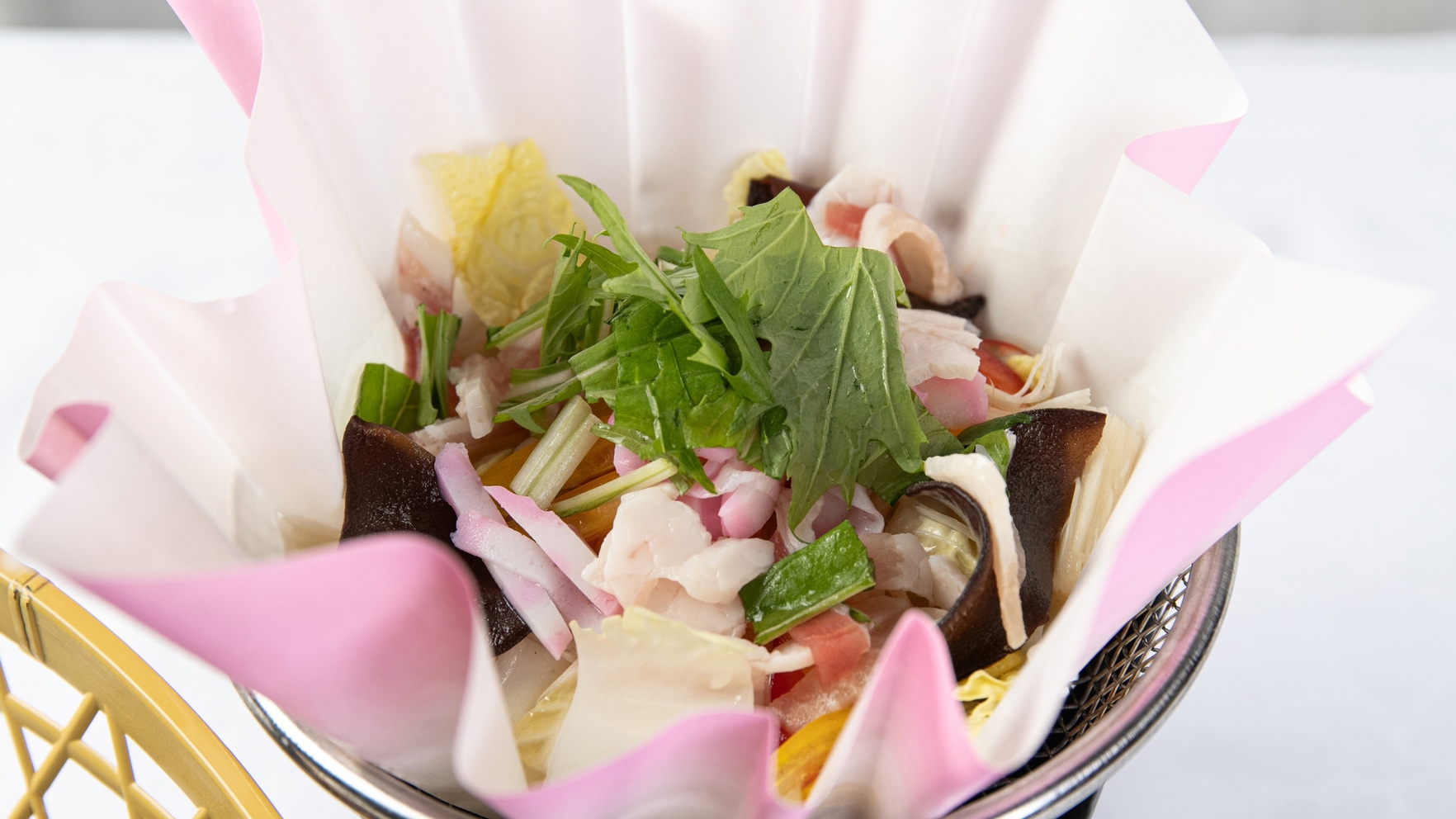 【朝食付き】美人の湯と朝食を満喫〜3つの源泉から湧き出る檜風呂付き〜