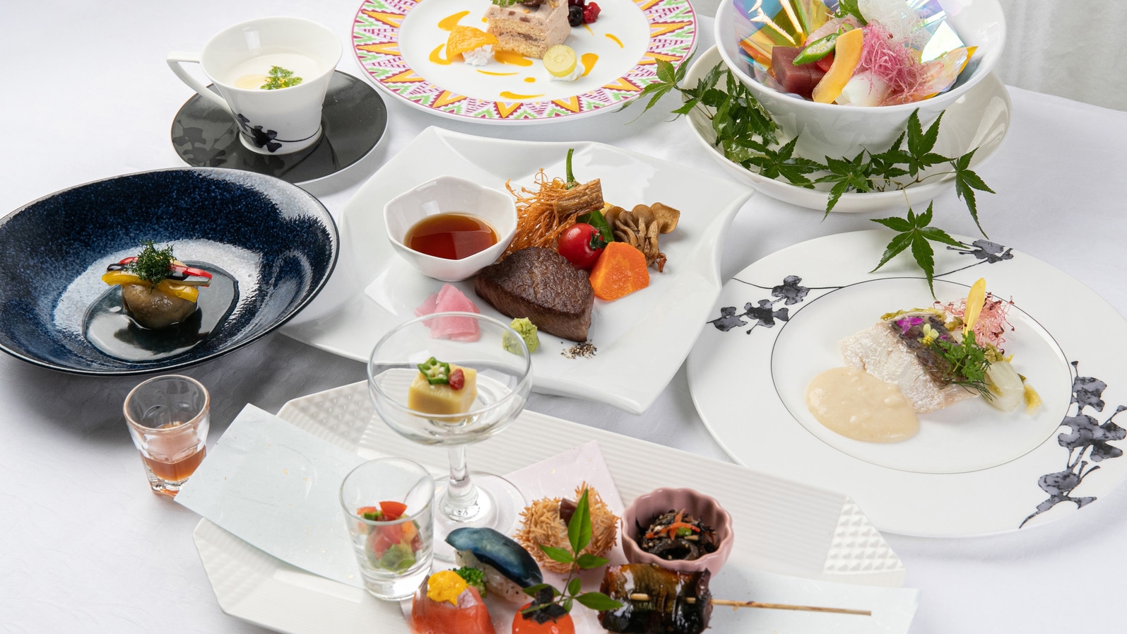 【２食付】和洋会席と源泉を楽しむ〜全室檜風呂付きの癒しの宿〜