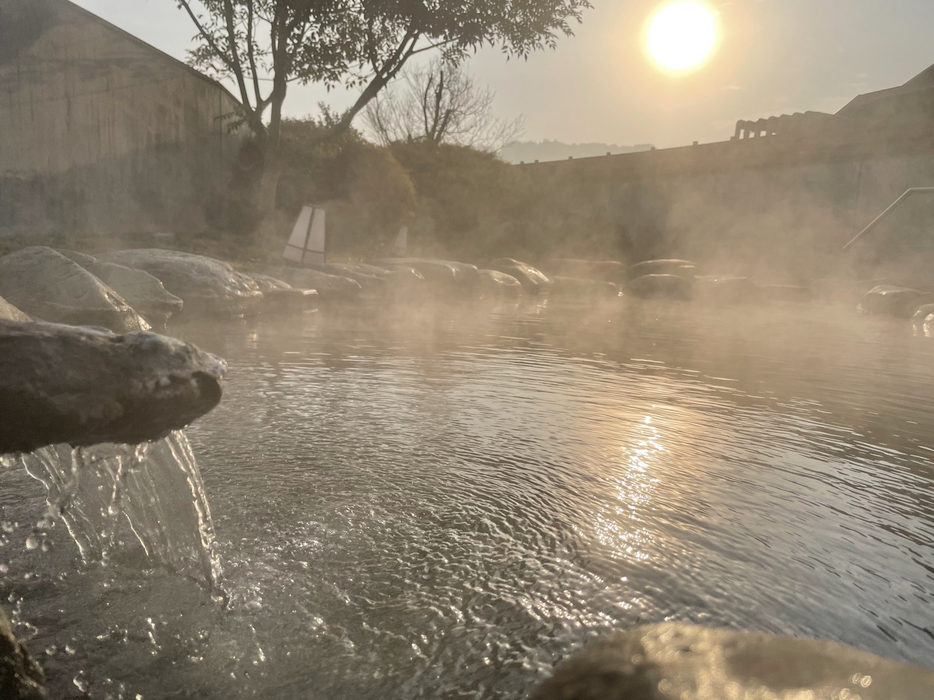 【素泊まり】木のぬくもりに包まれて〜3つの源泉から湧き出る檜風呂付き〜