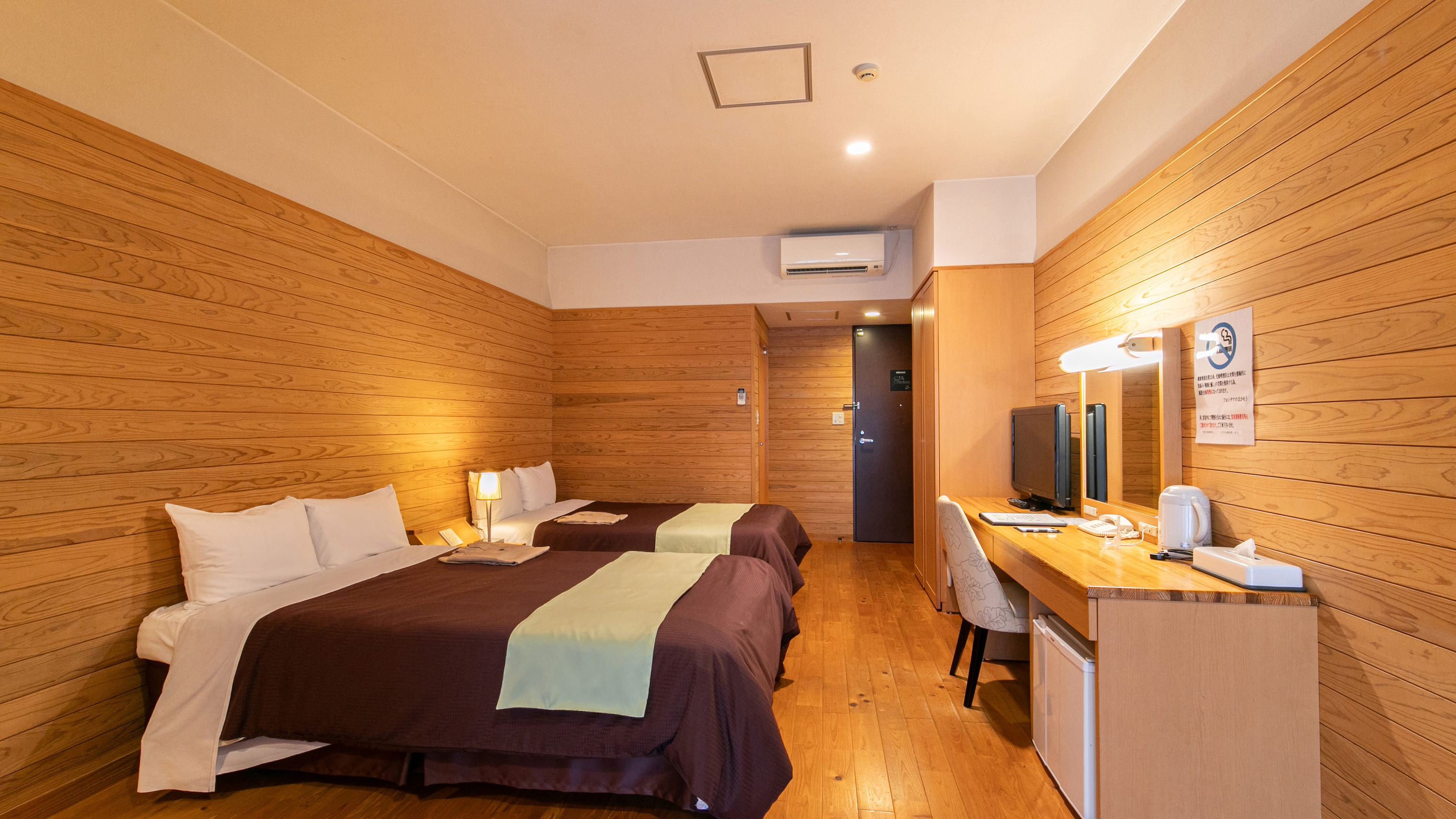【洋室ツイン】檜の内湯◆木の香りに包まれた洋室(禁煙)