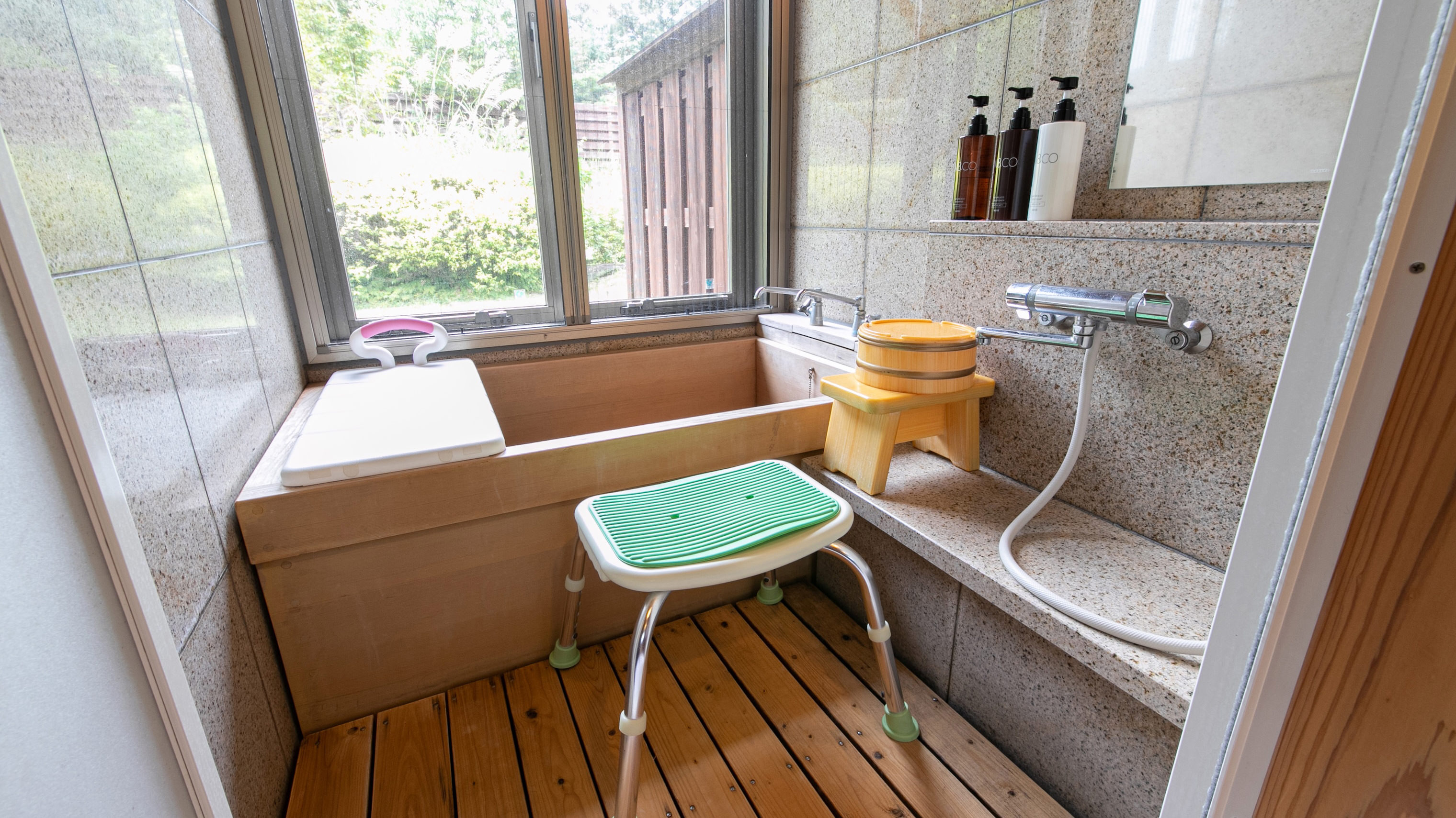 【和室】檜の内湯◆木の香りと畳のぬくもりを（禁煙）30平米