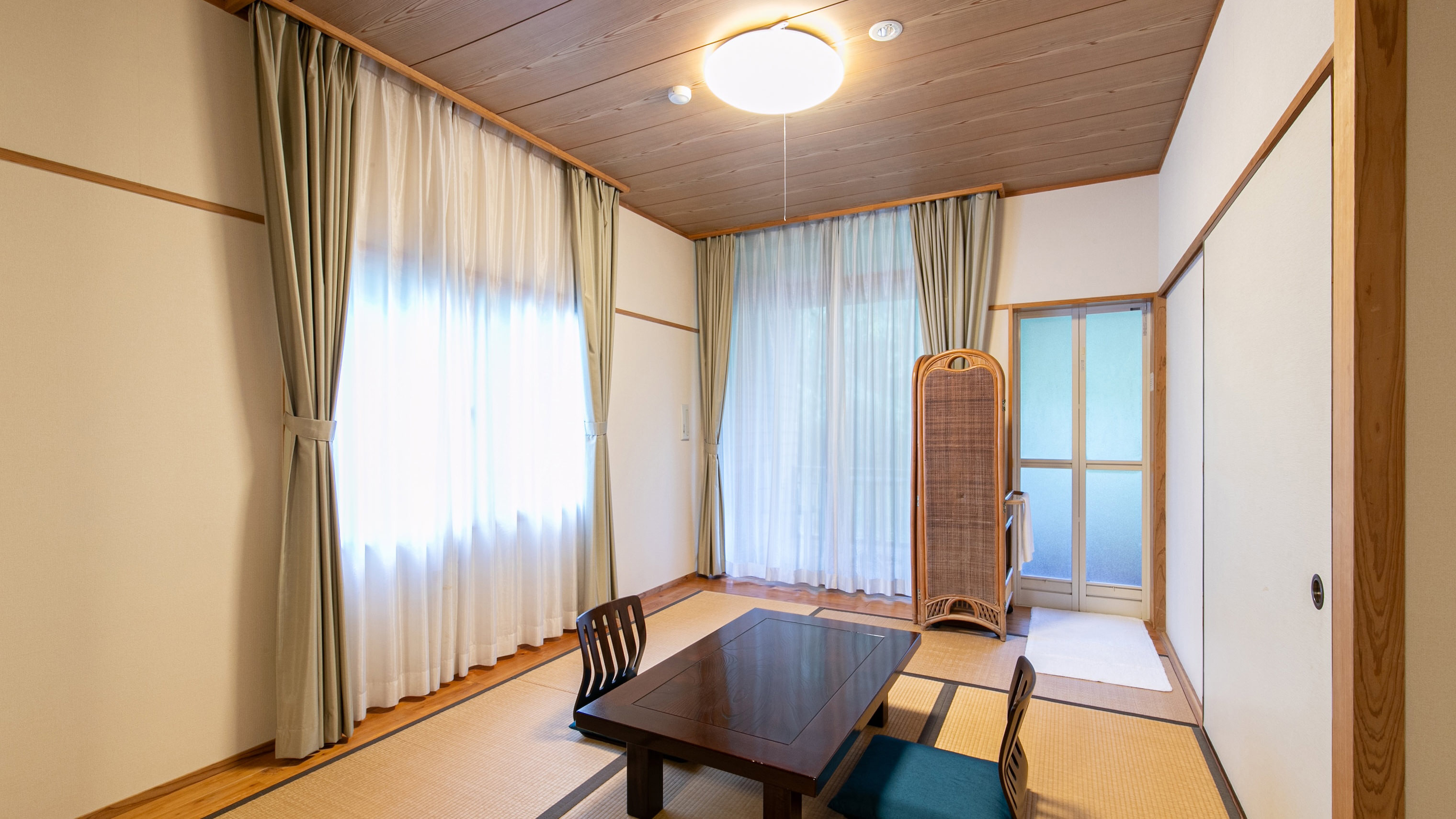 【特別和洋室】檜の内湯◆木の香りに包まれる特別な時間（禁煙）