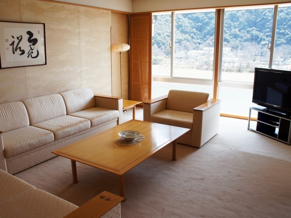 VIP room (living room)