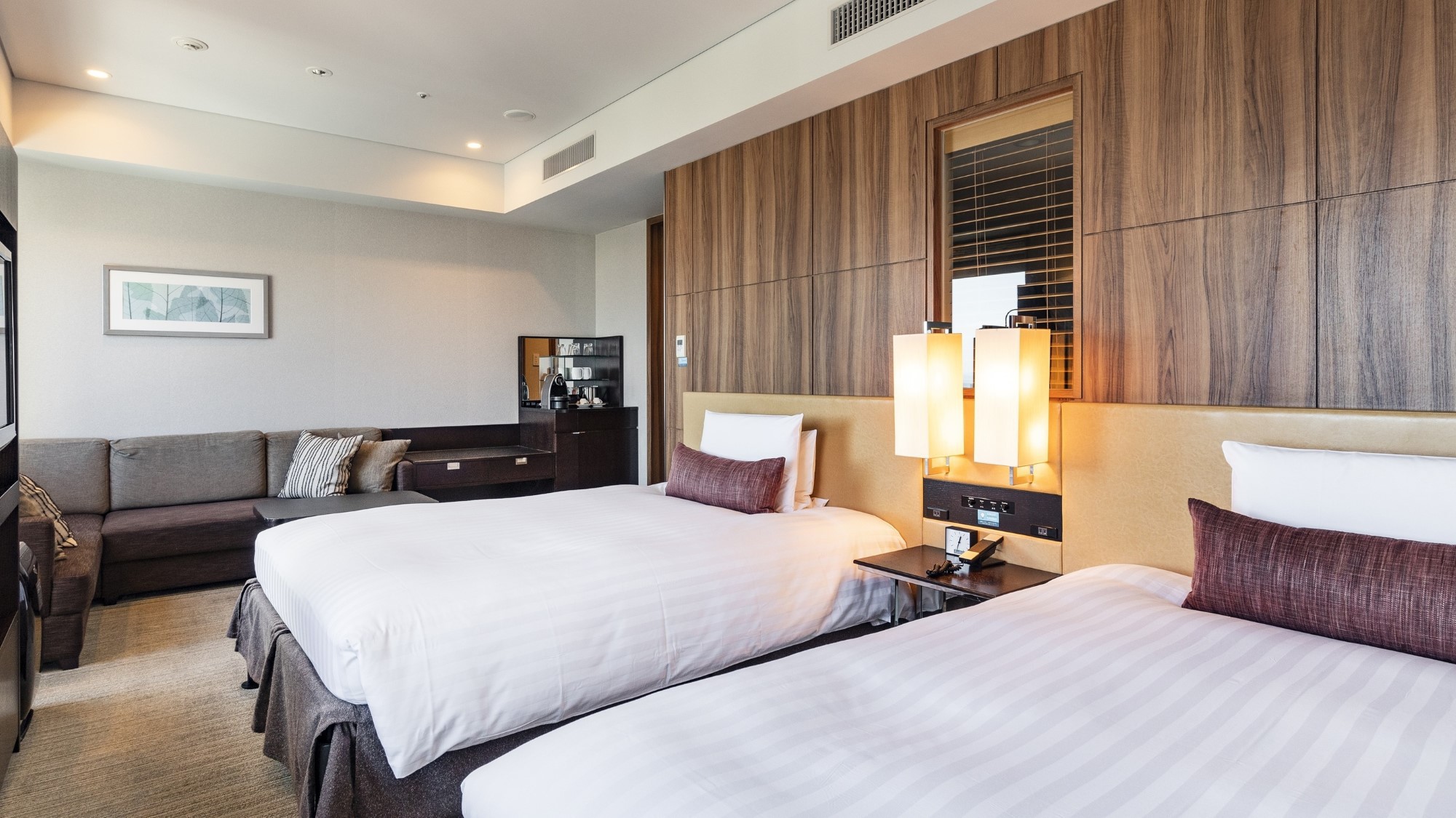 【桜島側プレミアムツインルーム】35.4㎡/ベッド幅130cm