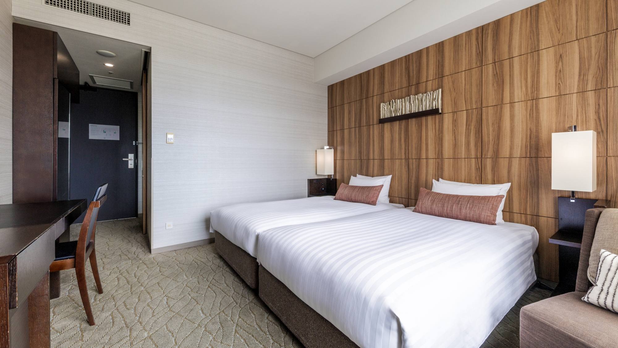 【桜島側ツインルーム 23.4㎡/ベッド幅110cm】南国の暖かな日差しを存分に。