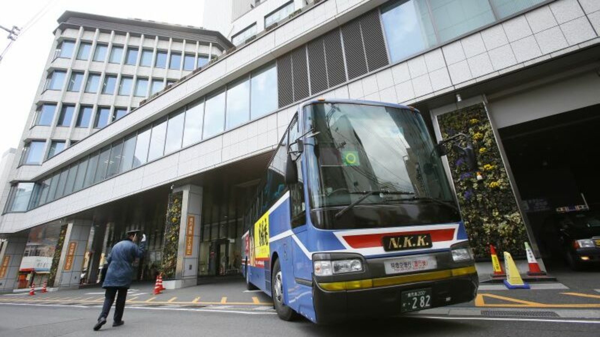 空港へのアクセス抜群♪バスターミナルは当館１階