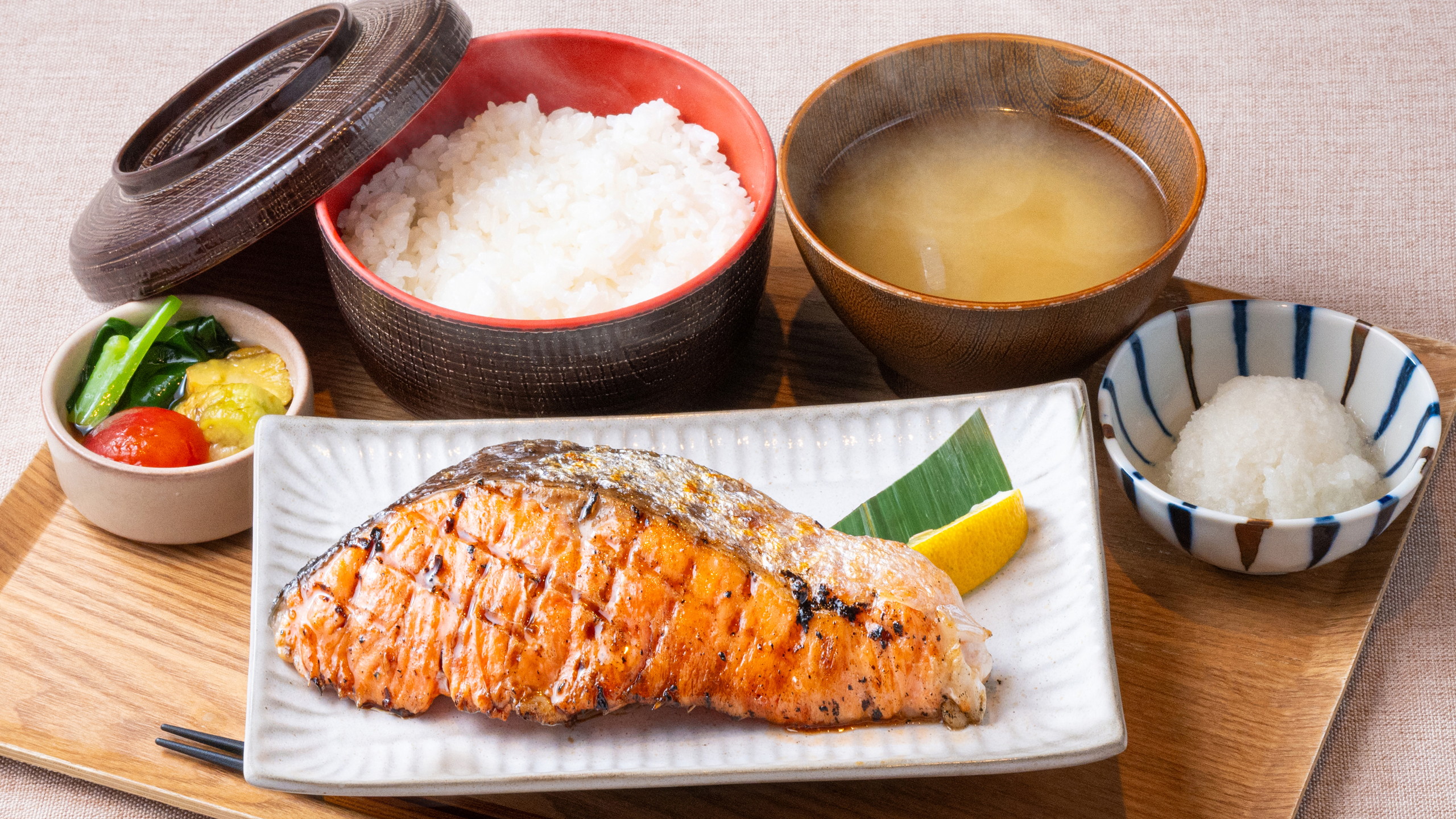 銀鮭の塩焼き定食