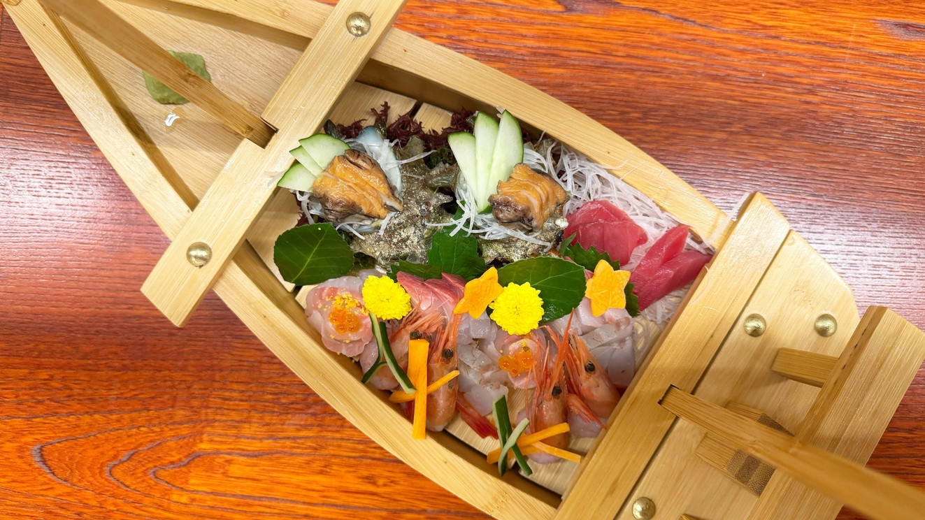 【ミニ舟盛り六点付き】ズワイガニ食べ放題！庄内もっけKANIバイキング★約30種類の庄内グルメを堪能