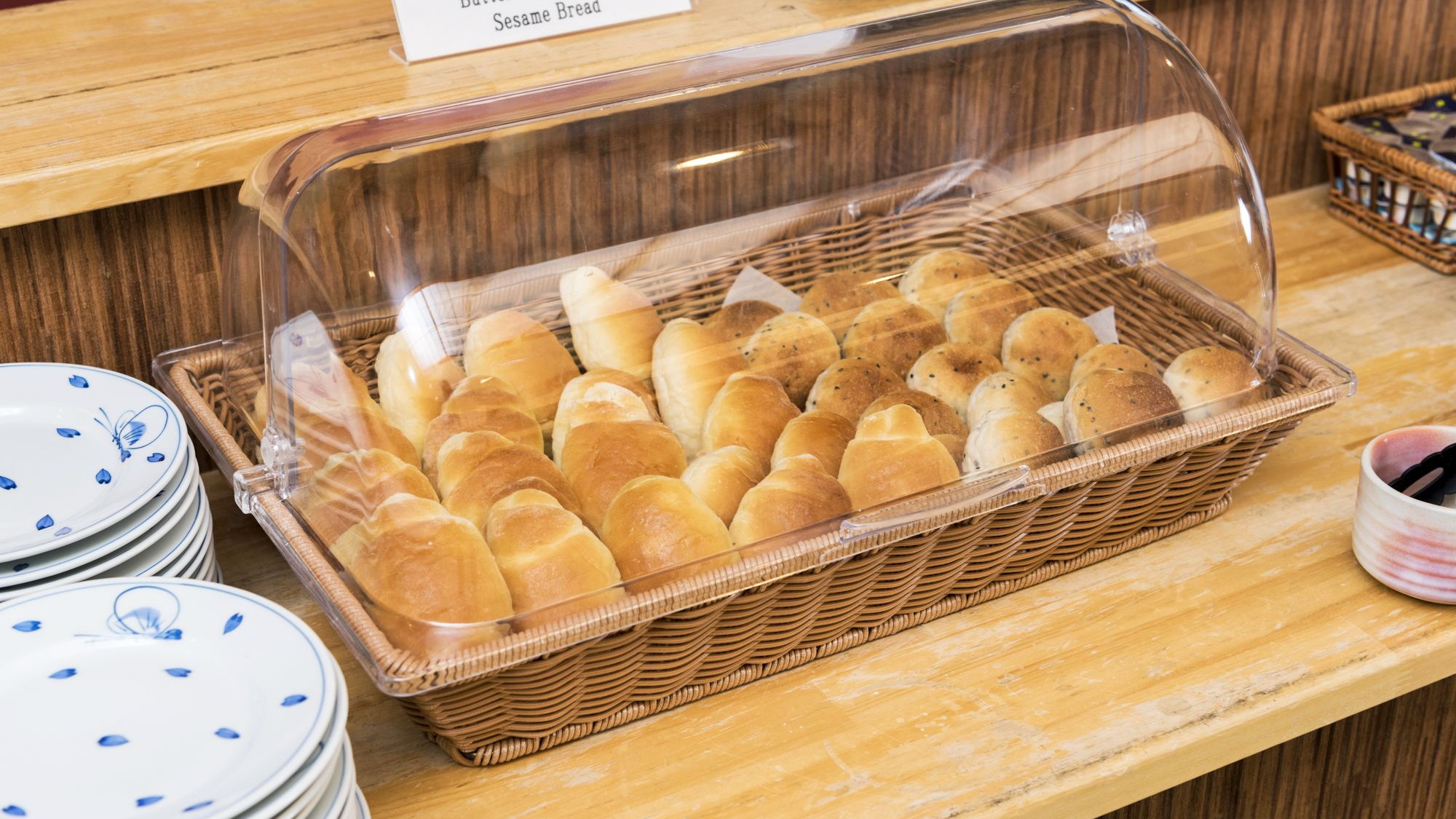 【あさまの田舎バイキング】洋食派の方にはパンも。オーブンでお好きな焼き加減で