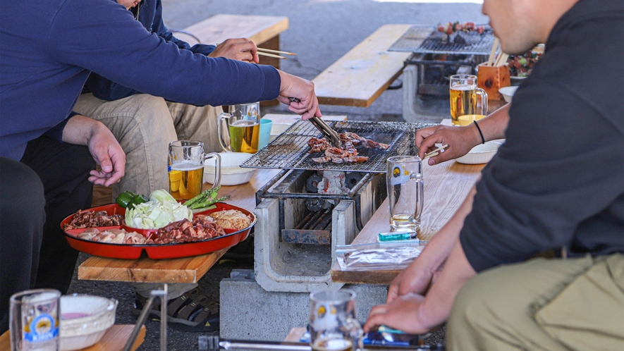 ・＜BBQ＞お肉を囲みながら楽しく盛り上がってください