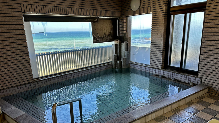 【朝食付きプラン】やわらかな春の海と天然温泉でくつろぐひととき・・・観光もビジネスも歓迎♪