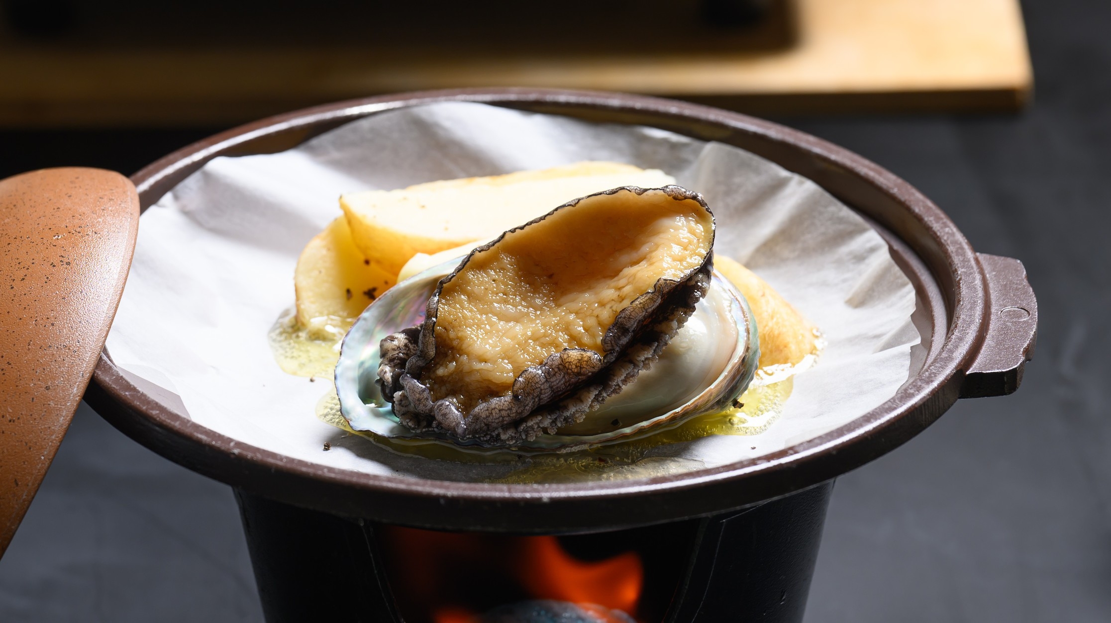 豪快！特大ずわいがに2.5杯と新鮮アワビ★蟹は刺し・茹で・焼き・蟹すきで！★駐車場・城崎温泉送迎無料