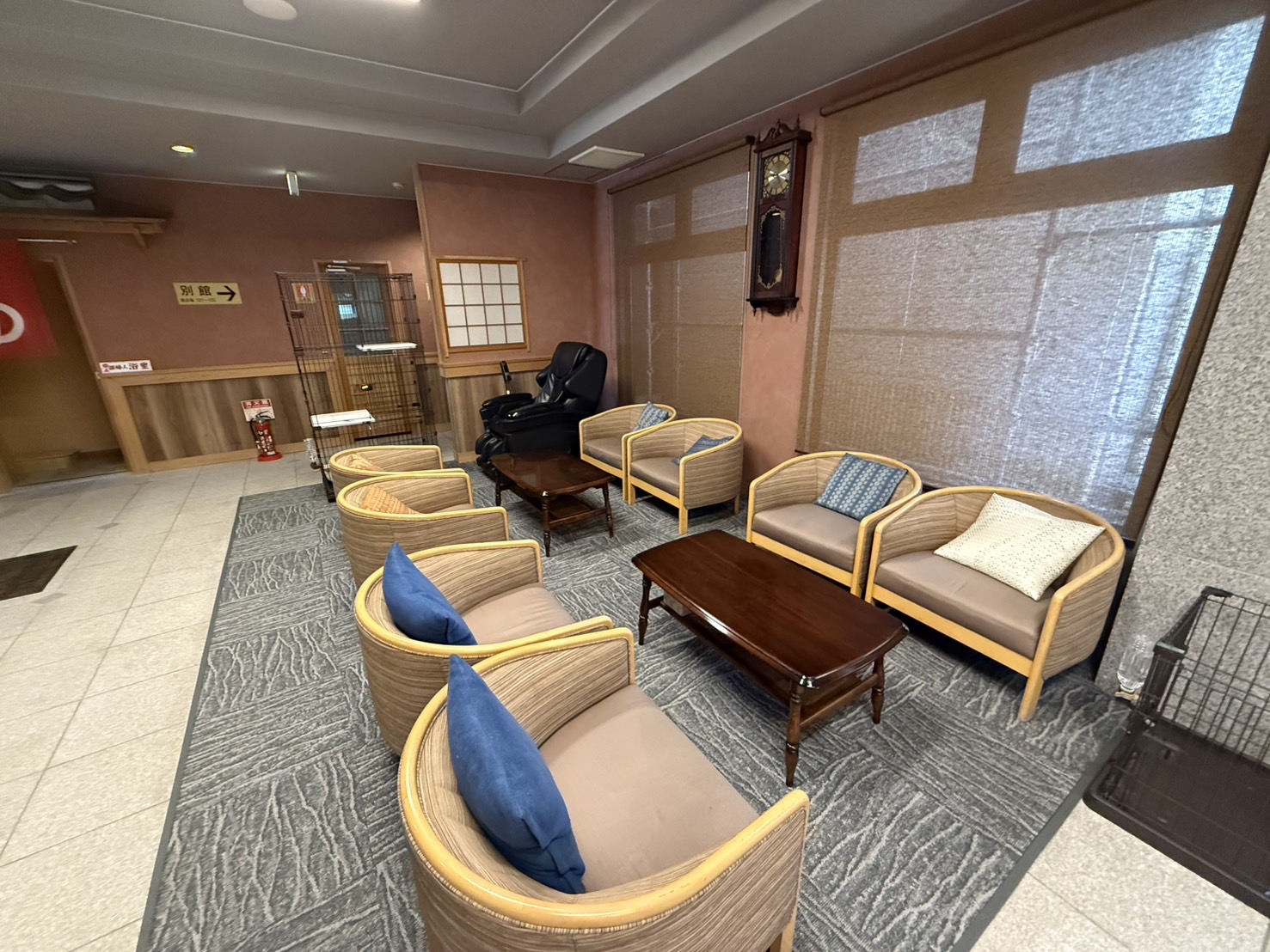 ロビーのソファーでごゆっくり