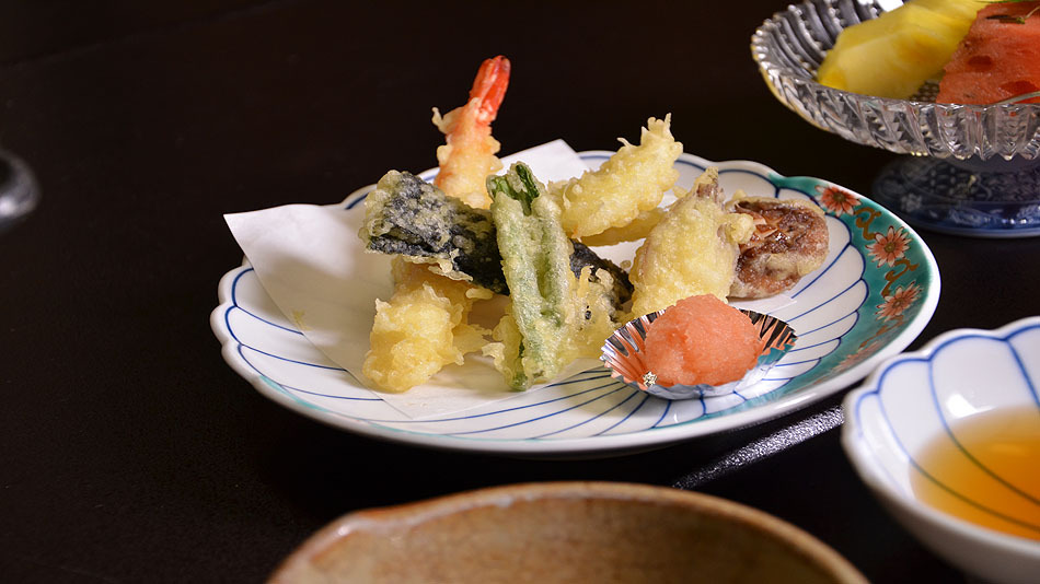 【お花見】春はやっぱりコレ！庄川峡に咲くさくらにほっこり♪お酒サービス付き！