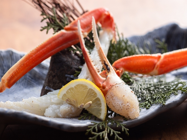 タグ付き活間人ガニ１杯と新鮮な魚介造り舟盛と和牛ステーキにセコガニが付いた贅沢プラン！