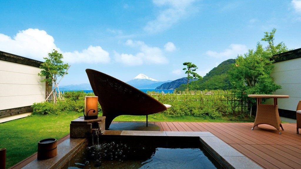 【沖の嶺】温泉露天風呂付客室　富士山と美しい駿河湾を一望